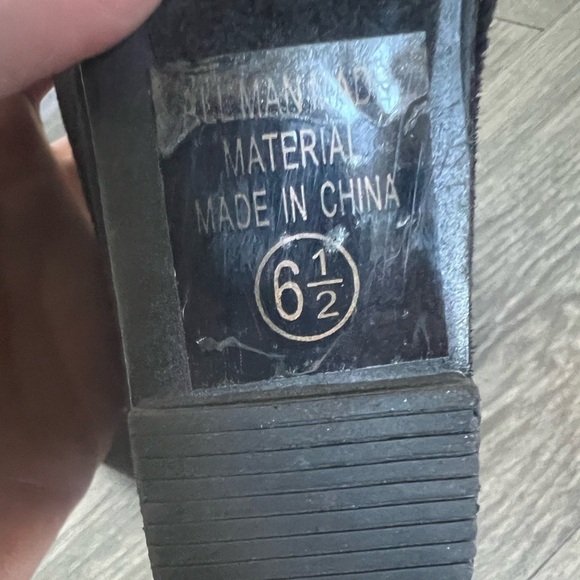 Speed limit 98 Edgy Stud & Spike Black Wedge Peep Toe Platform Mules. Size 6.5 - Picture 11 of 11